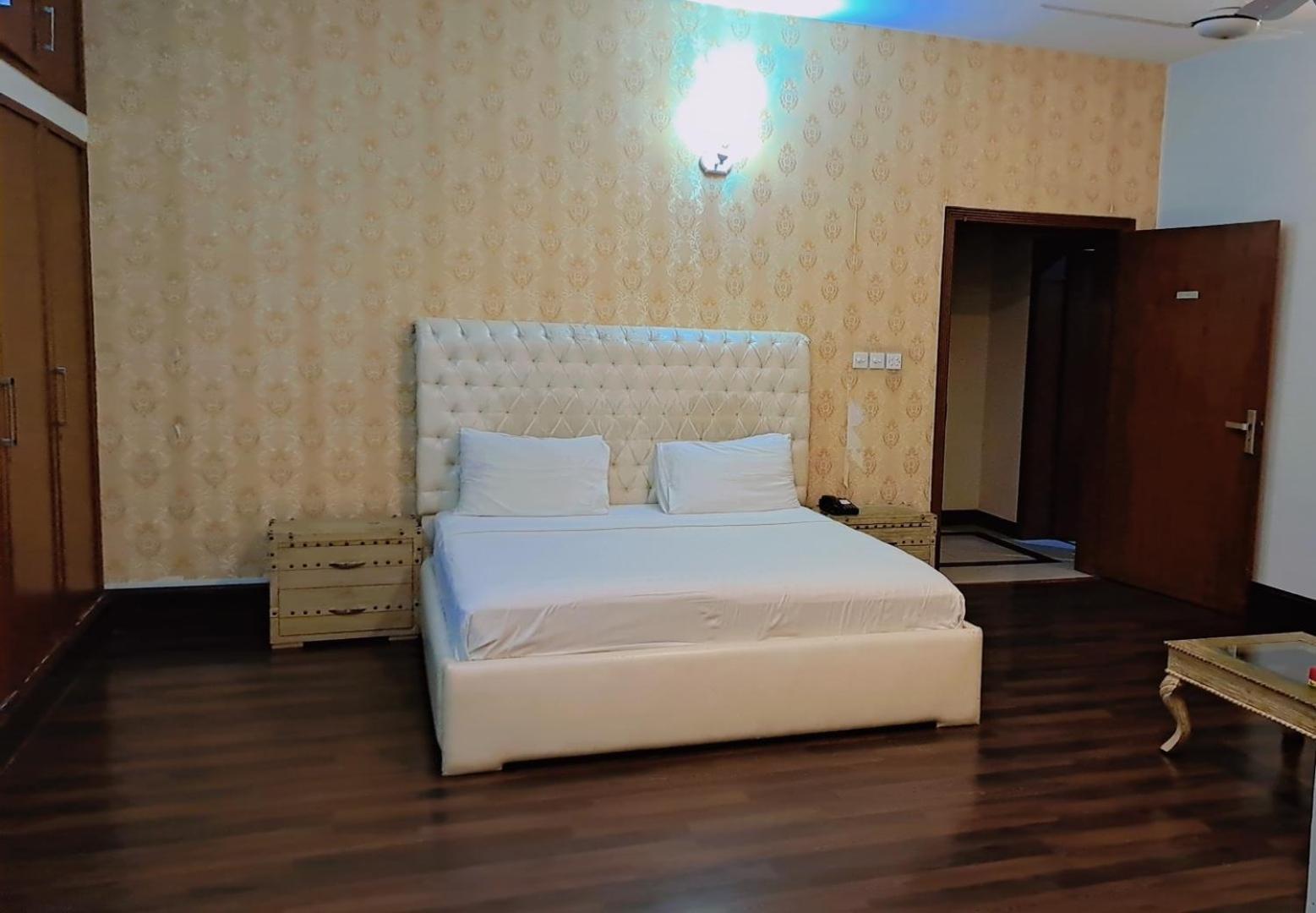 Royal Grace Guest House Islamabad Eksteriør bilde